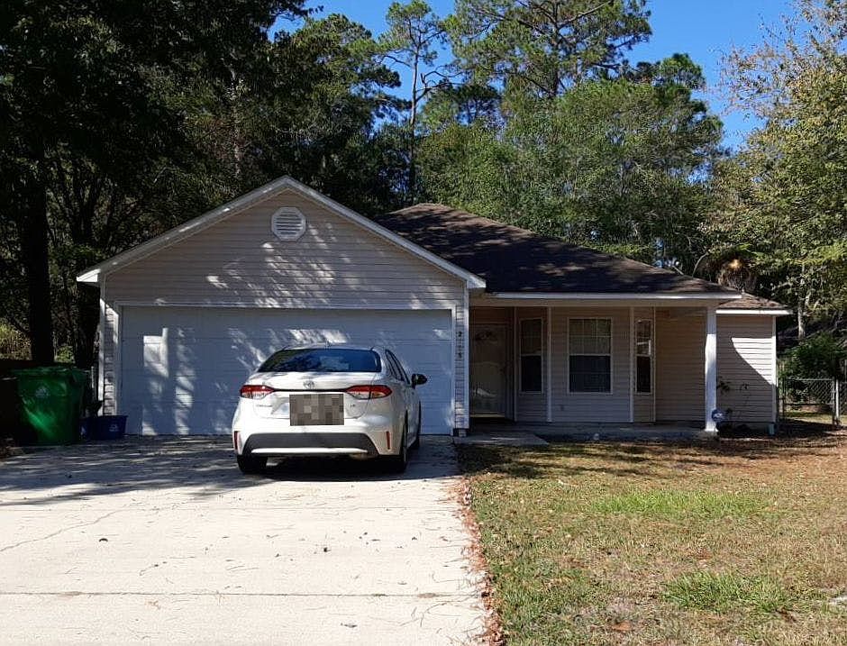 1st image of 2106 Pin Oak Cir