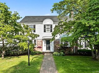 394 Auburn Rd, West Hartford, CT 06119