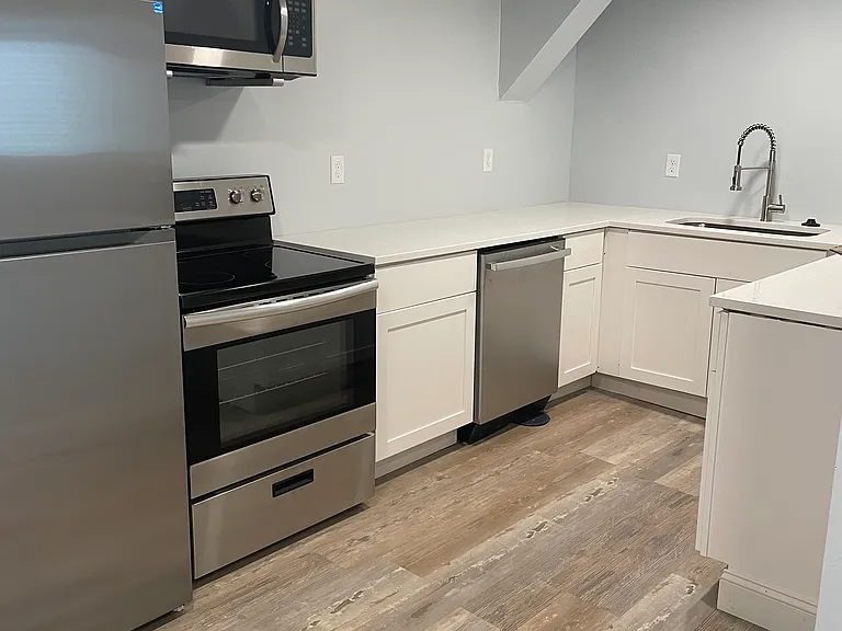 4429 Portland Ave #3 — Photo 2