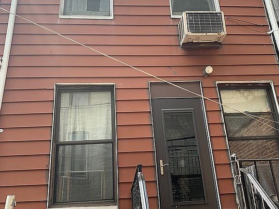 3rd image of 3403 31st St