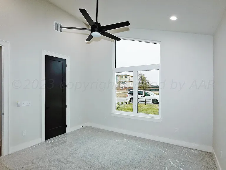9405 Rockridge — Photo 28