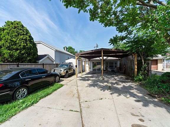 2nd image of 2638 N Moody Ave