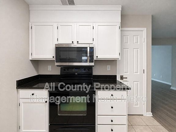 5th image of 130 Holcomb Ferry Rd
