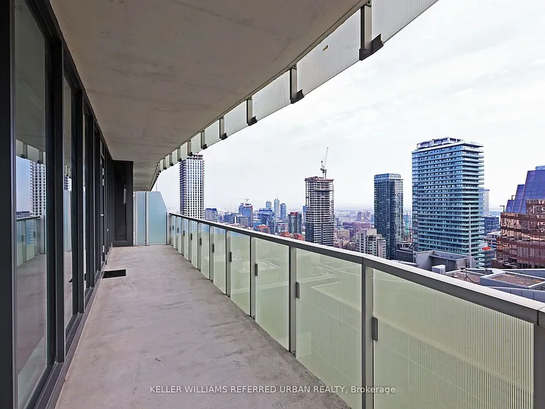 197 Yonge St #3009 — Photo 23