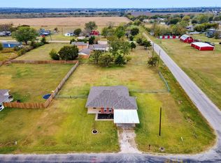 300 Lakeview Dr, Palmer, TX 75152