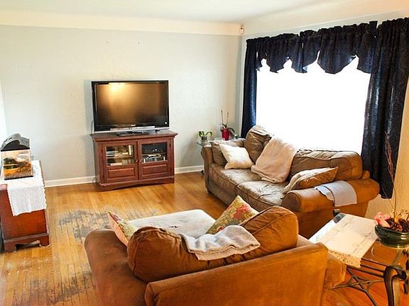 5th image of 520 60th Ave S