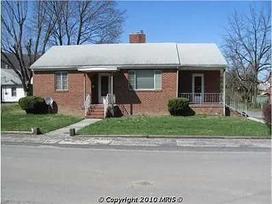 375 W Gravel Ln photo 1