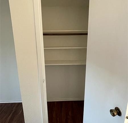 4th image of 8289 Shadow Wood Dr