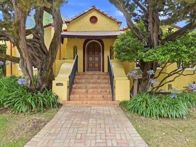 1524 Arc Way, Burlingame, CA, 94010