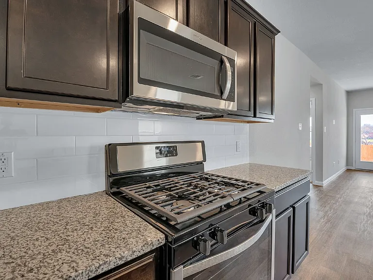 585 Apache Plum Dr — Photo 14