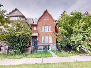 9 Elia Ln, Toronto, ON M3J0E5