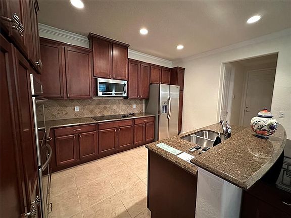 5th image of 8896 Della Scala Cir