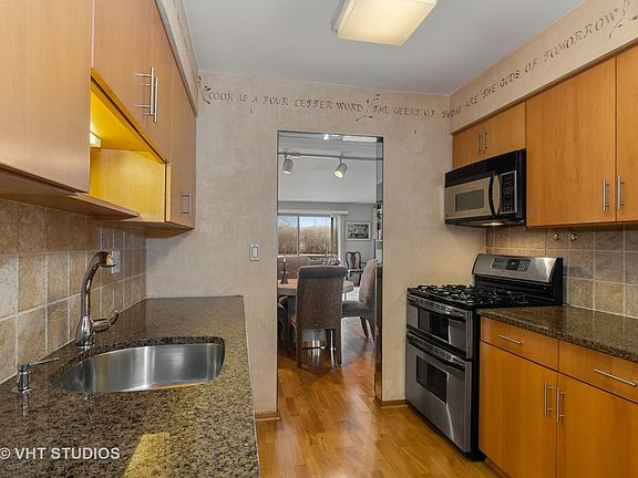 4th image of 1155 Deerfield Pl