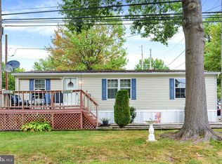 1 Rovak Dr, Middletown, PA 17057