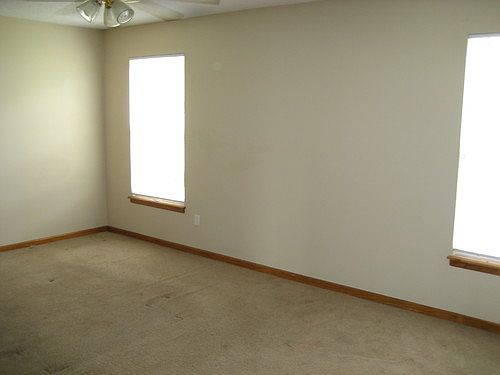 4th image of 5412 Oxford Ave