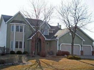 1825 Jewel Dr, Woodbury, MN 55125