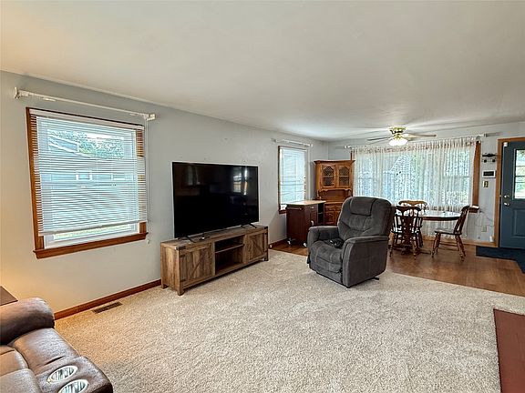 4th image of 3547 Ridge Pkwy
