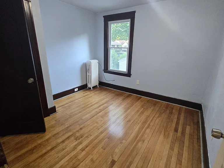 36-38 Fairfield St #2 — Photo 12