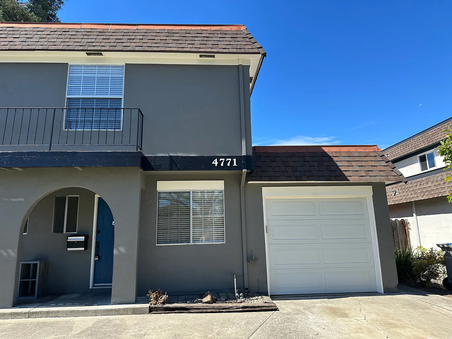 3 bed, 1.5 bath, 1170 sqft, $3,900 — Photo 2