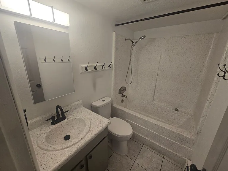 2018 Vinewood Ln — Photo 15