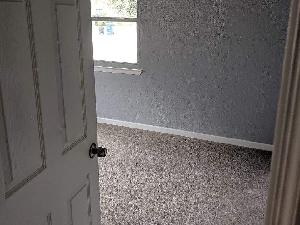 2nd image of 3705 Wisteria Dr