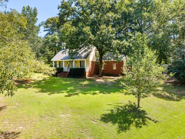8 Saint Charles Ave, Hattiesburg, MS 39402