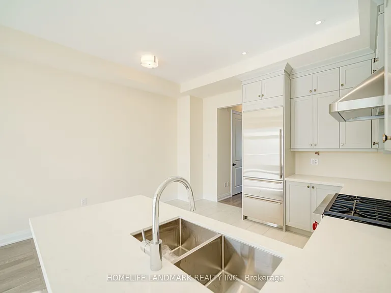 4285 Major Mackenzie Dr E — Photo 14