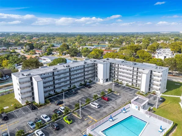 14180 SW 84th St APT 205-G, Miami, FL 33183