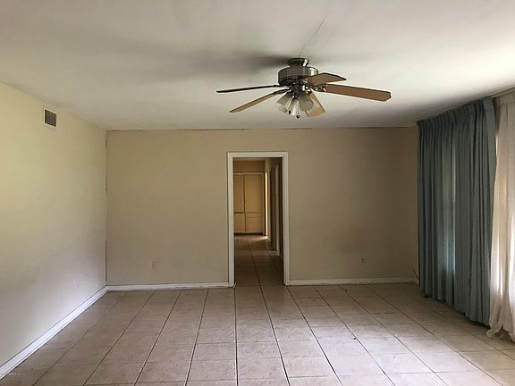 4th image of 715 Moseley Ave