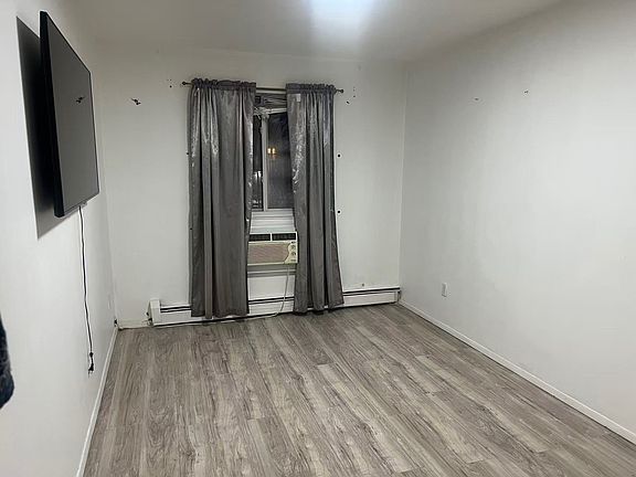 5th image of 9719 94th St