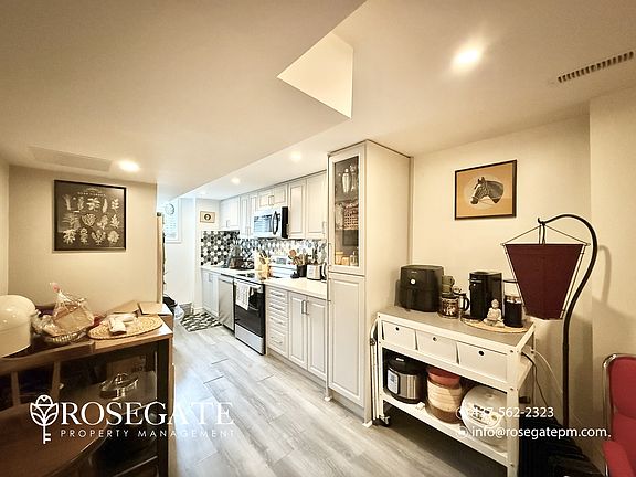4th image of 96 Alderbury Dr #2
