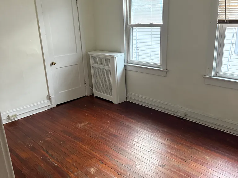 864 Stuyvesant Ave — Photo 10