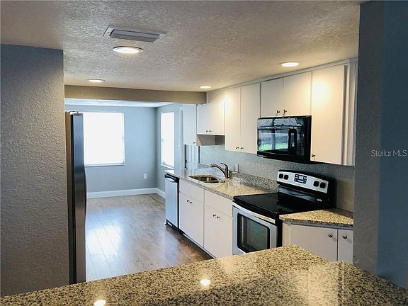 3rd image of 5601 Canosa Dr
