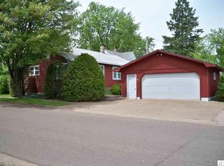 411 Carlton Ave W, Cloquet, MN 55720