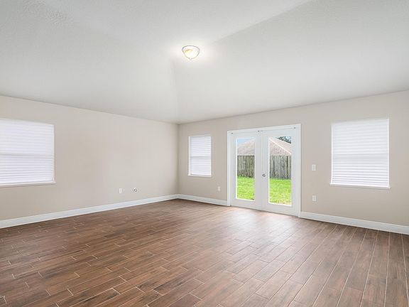 5th image of 5455 Andrea St