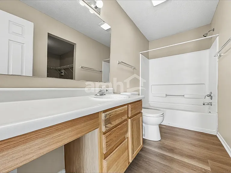 6804 Woodland Heights Dr — Photo 13