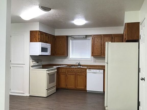 4th image of 1135 Monaco St