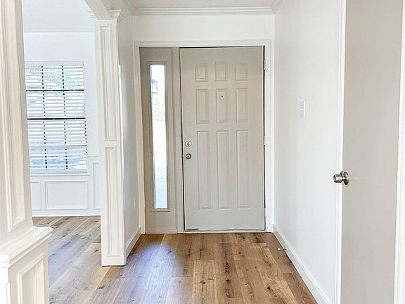 5th image of 806 NW 75th St