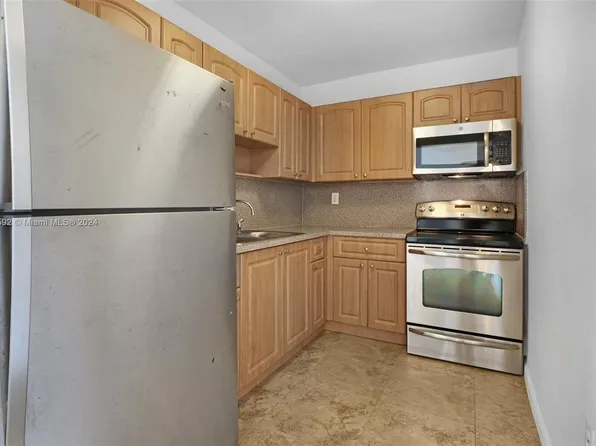 4725 NW 7th St APT 208-3, Miami, FL 33126