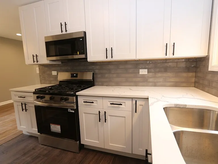 1413 W 112th Pl — Photo 7
