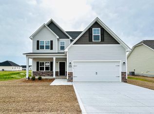 703 W Warner Ct, Hubert, NC 28539