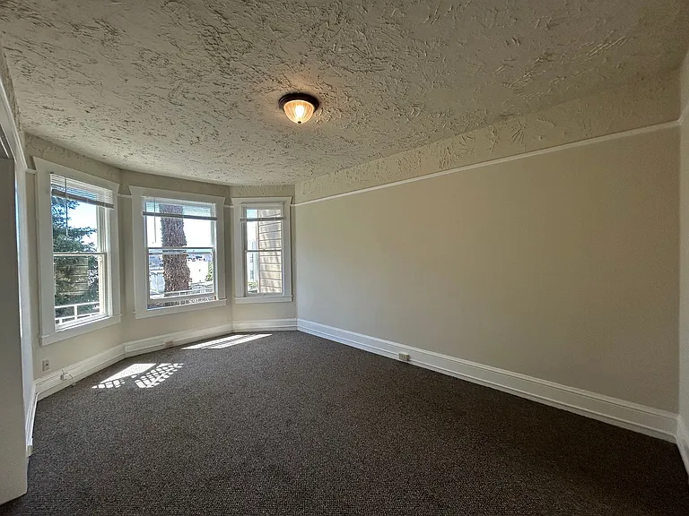 935 Pine St #1372R — Photo 1