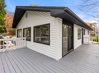 6 Henry Rd, Webster, MA 01570