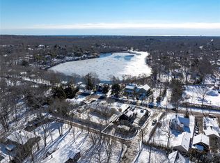 37 Little Fresh Pond Rd, Southampton, NY 11968