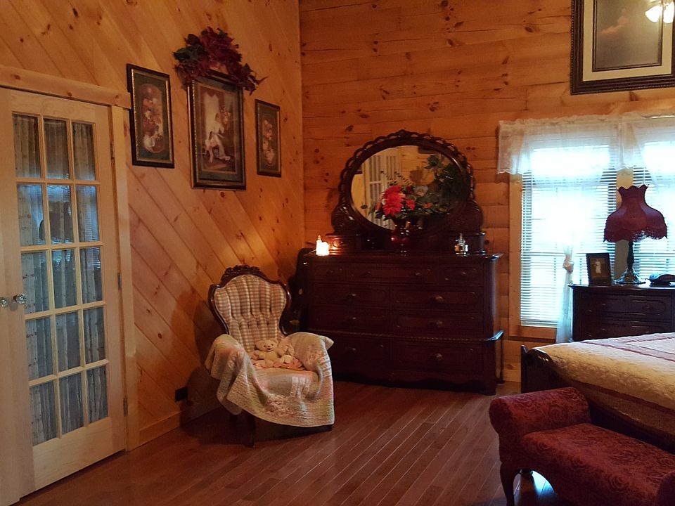 2nd image of 86 Ridgeview Dr