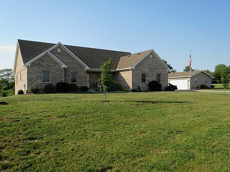 1st image of 114 W Harvest Ln