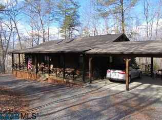 2 Blackwood Ln, Palmyra, VA 22963