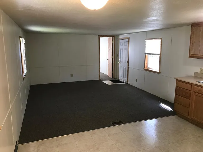 7600 Heatherstone Dr #10 — Photo 3