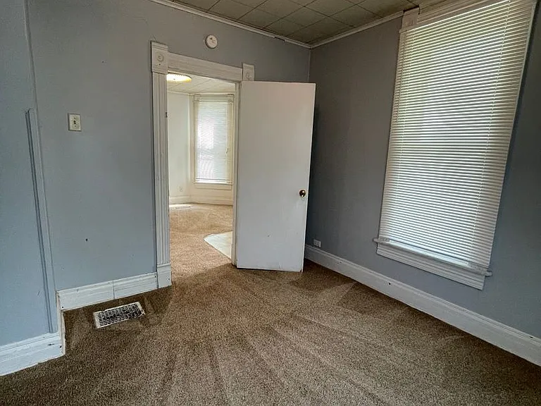 727 Congress St — Photo 26