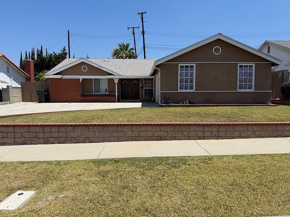 2nd image of 2212 Lerona Ave